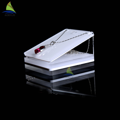 صفحه نمایش گردنبند طلا و جواهر اکریلیک