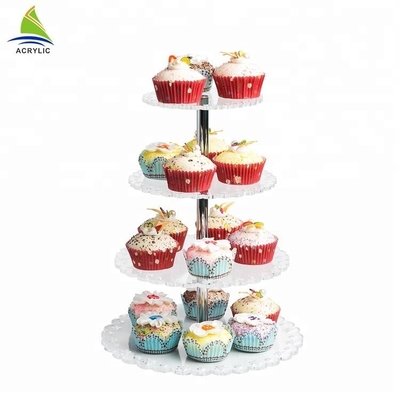 صفحه نمایش دسر آکریلیک دندانه دار برای ذخیره سازی 4 دایره کریستال کیک